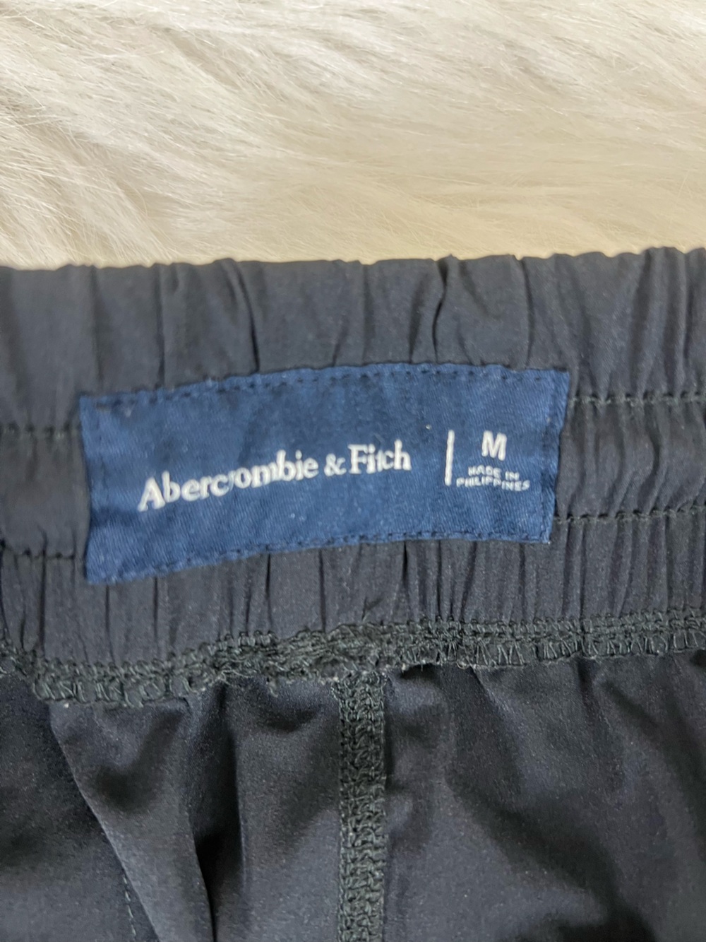 Abercrombie and Fitch Men's Black Nylon Shorts Baggies medium - Picture 3 of 13